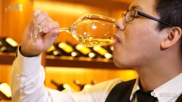 6個(gè)步驟，資深品酒師教你如何來(lái)品葡萄酒