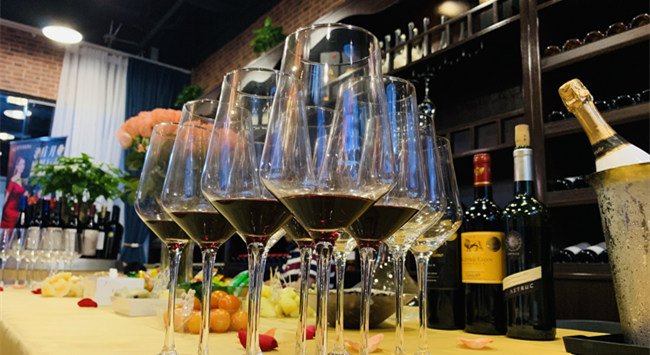 品牌紅酒代理要多少錢(qián)
